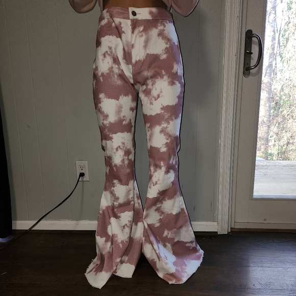 NWT Dolls Kill Trendy, Bad Ass Pink Clouds Stretchy Jeans - Picture 10 of 10